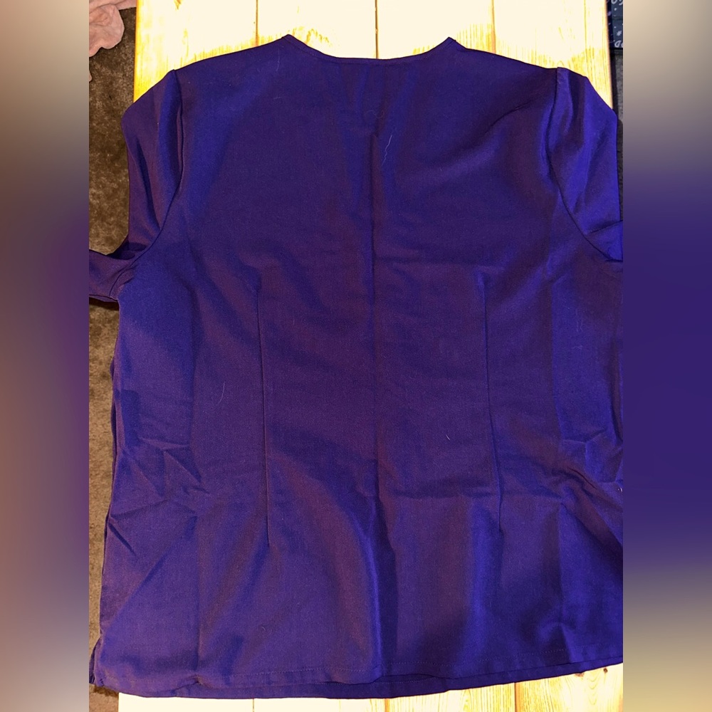 Figs Casma 3 pocket scrub top
